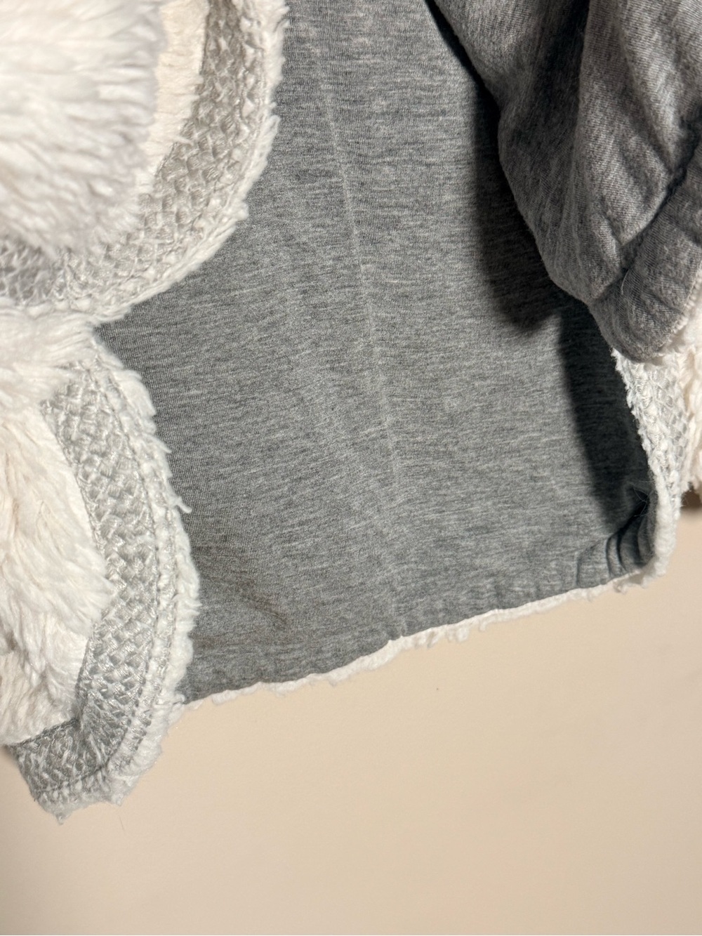 Akemi + Kin Anthropologie White Hooded Sherpa Pullover, Size Small - Picture 7 of 10